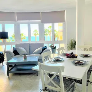 Apartamento Frente A La Playa Malagueta Arenal, 10 Personas, Málaga